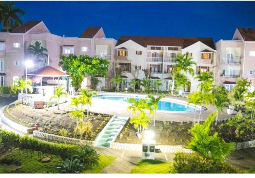 Fisherman'S Point Beach-Front Condomania Ocho Rios Exteriör bild