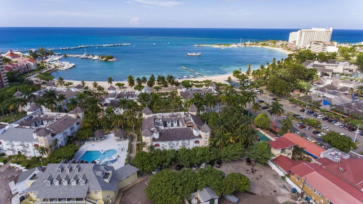Fisherman'S Point Beach-Front Condomania Ocho Rios Exteriör bild