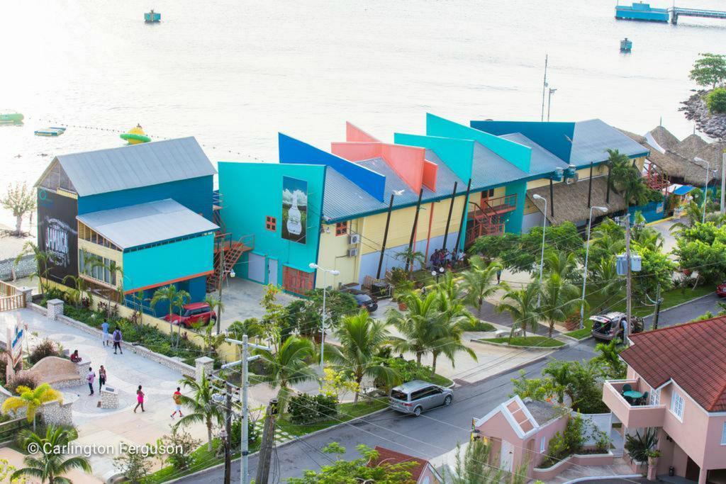 Fisherman'S Point Beach-Front Condomania Ocho Rios Exteriör bild