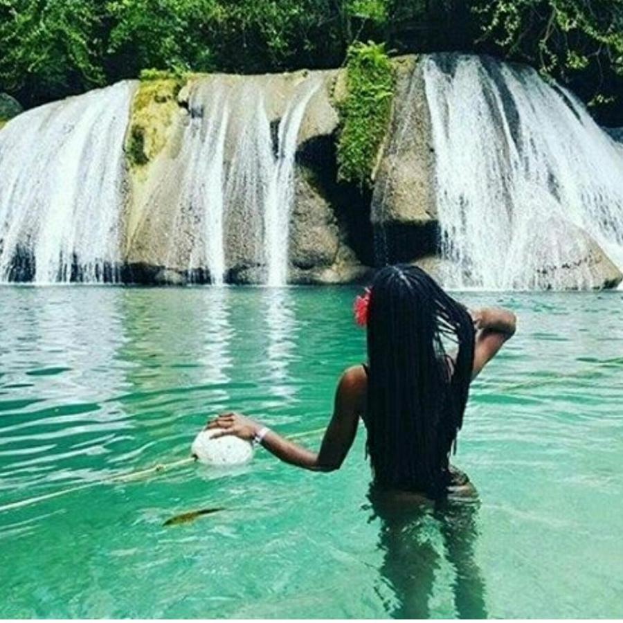Fisherman'S Point Beach-Front Condomania Ocho Rios Exteriör bild